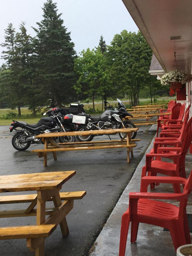 Webbers Lake Charlotte Motel Queen And Double Bed Экстерьер фото