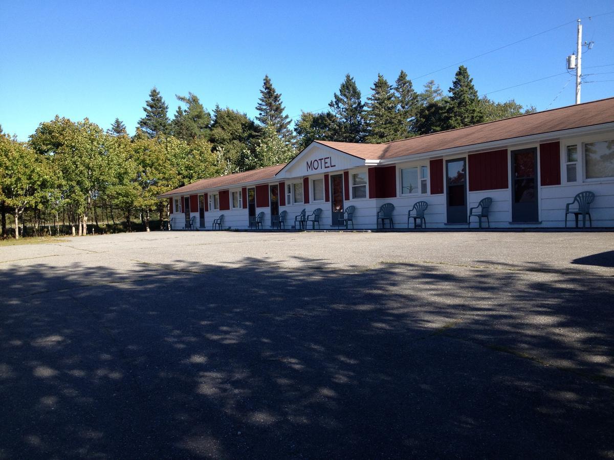 Webbers Lake Charlotte Motel Queen And Double Bed Экстерьер фото