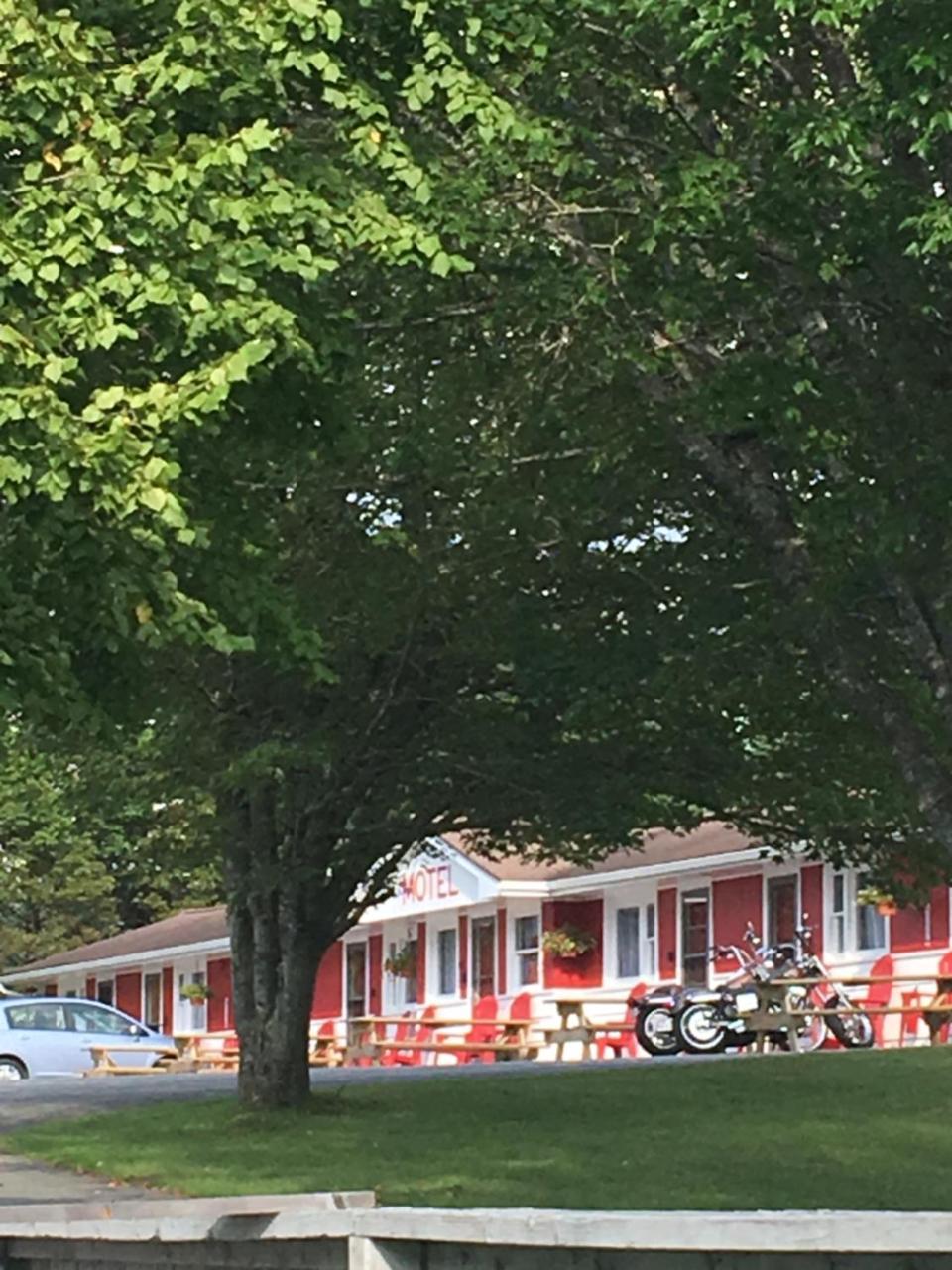 Webbers Lake Charlotte Motel Queen And Double Bed Экстерьер фото